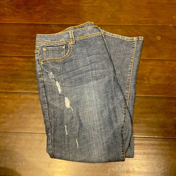 Plus Size Women's Blue Medium Wash Lane Bryant Distressed Jeans Denim sz 24 - Picture 3 of 9